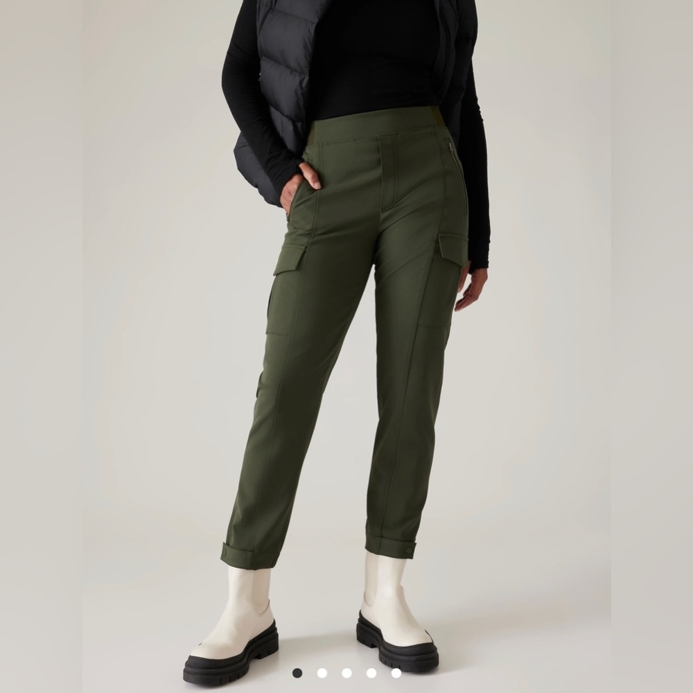 Athleta Chelsea Cargo Pant Olive Green✨